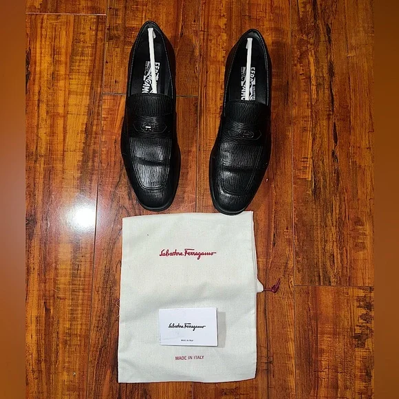 Salvatore Ferragamo | Shoes | Authentic Salvatore Ferragamo 